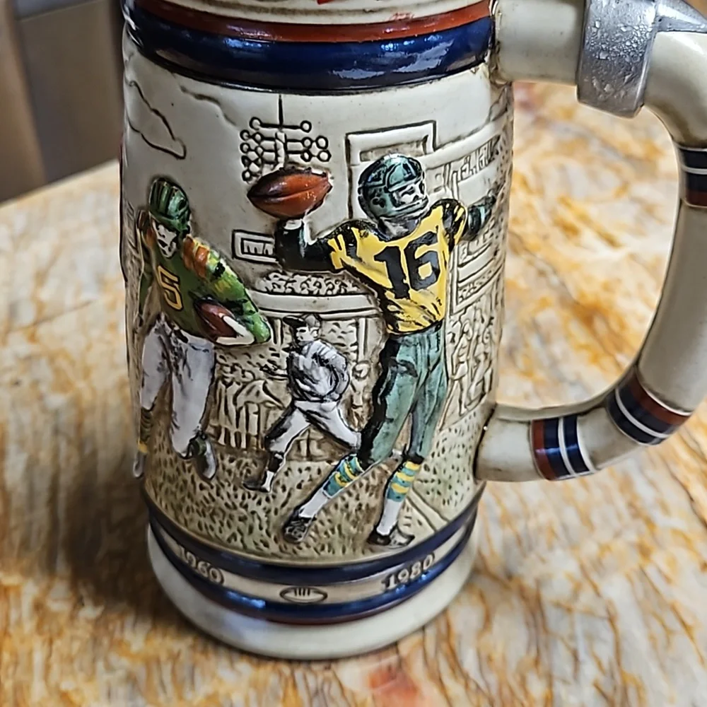 AVON 1983 3D Lidded History of Great American FOOTBALL beer stein cup mug